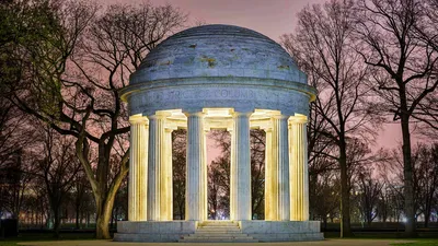 The DC War Memorial, honoring residents of Washington, DC, who fought in World War I